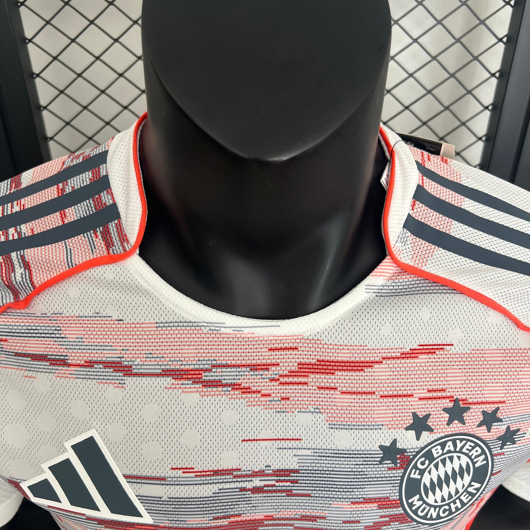 CAMISA BAYERN DE MUNICH VERSÃO JOGADOR AWAY 25/26