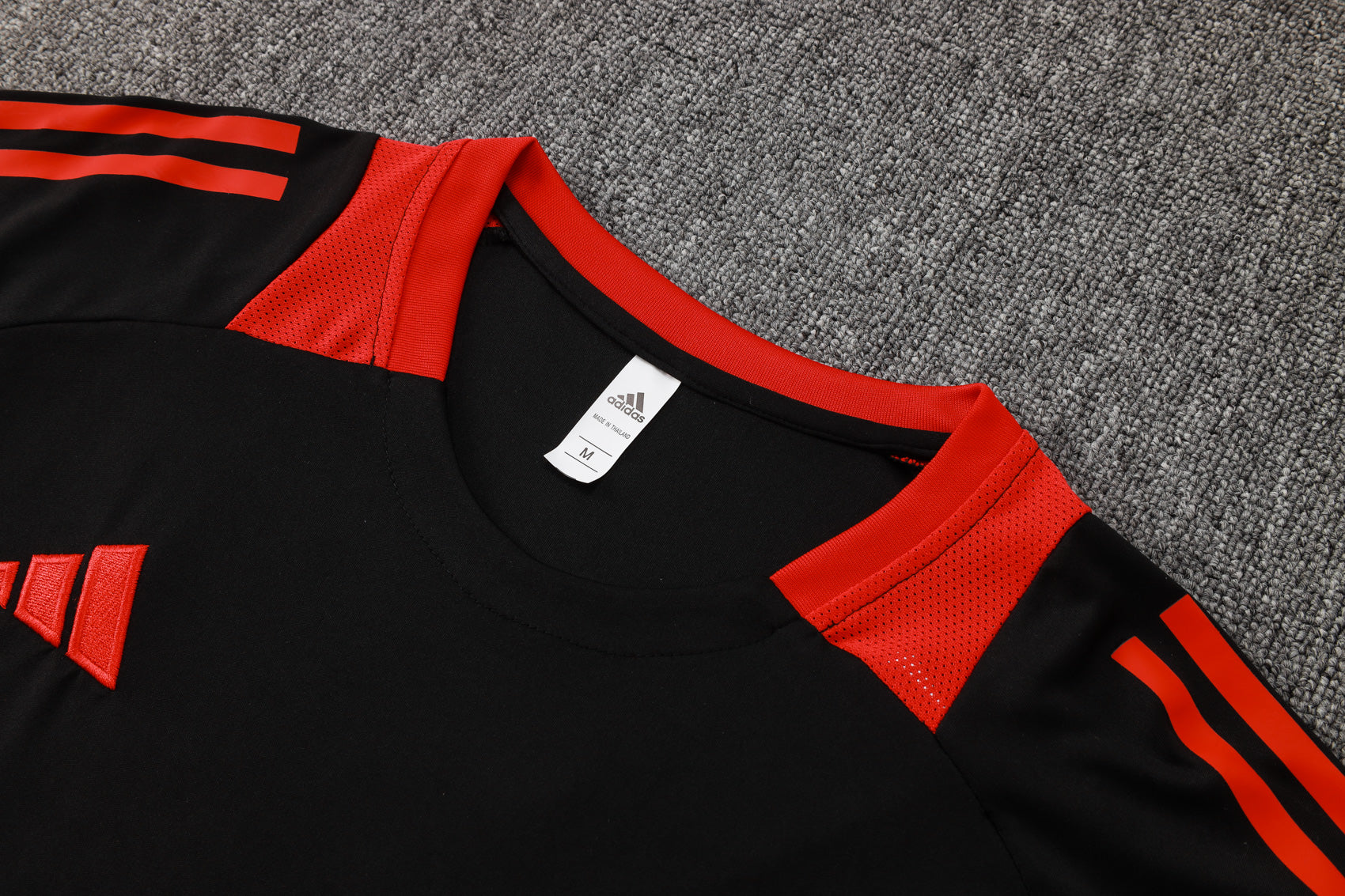 KIT DE TREINO INTERNACIONAL BLACK 25/26