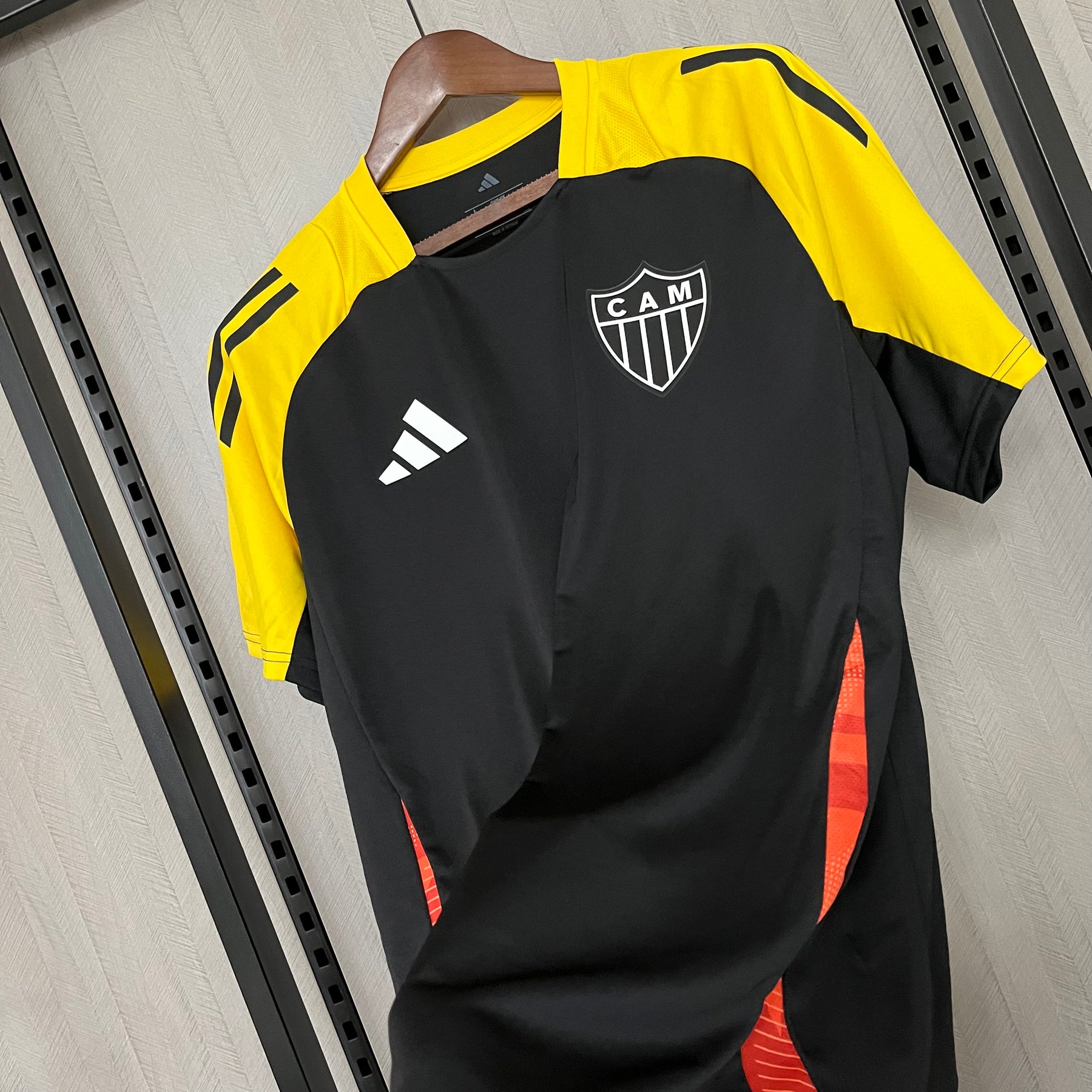 CAMISA ATLÉTICO MINEIRO TREINO BLACK 25/26