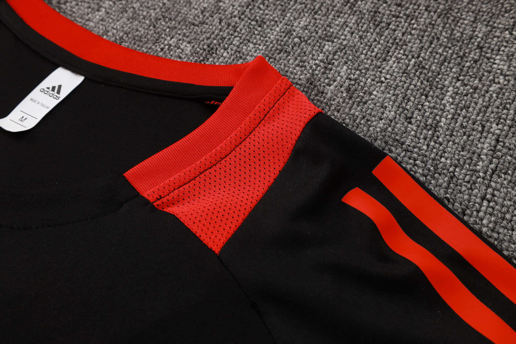 KIT DE TREINO INTERNACIONAL BLACK 25/26
