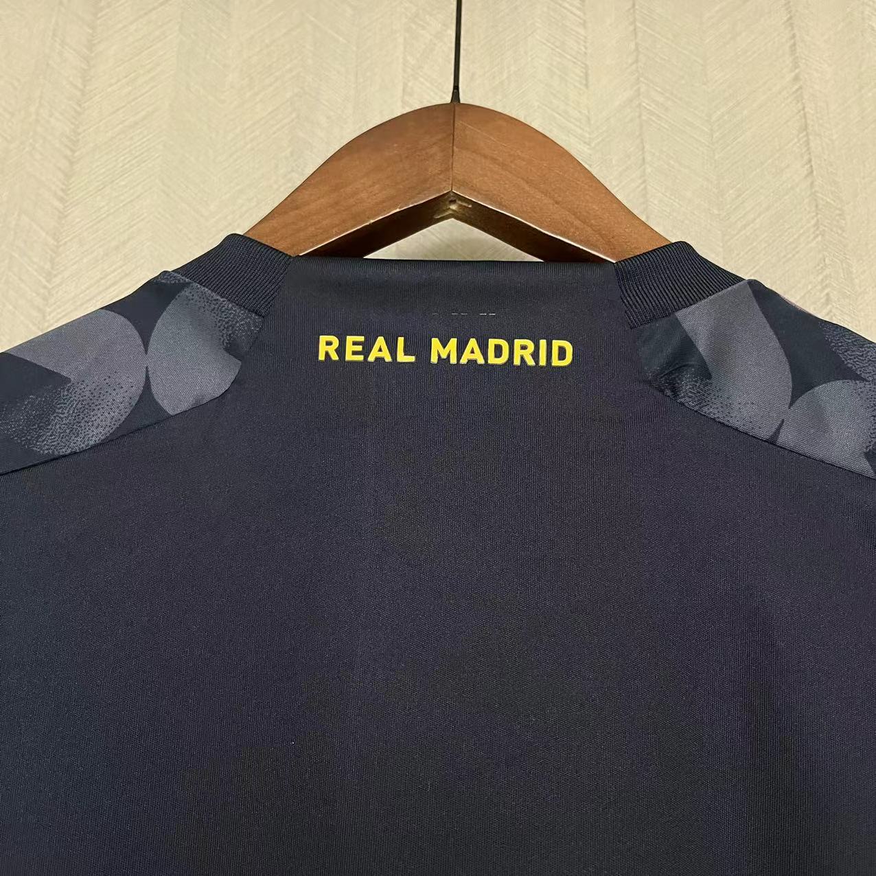 KIT INFANTIL REAL MADRID AWAY 23/24