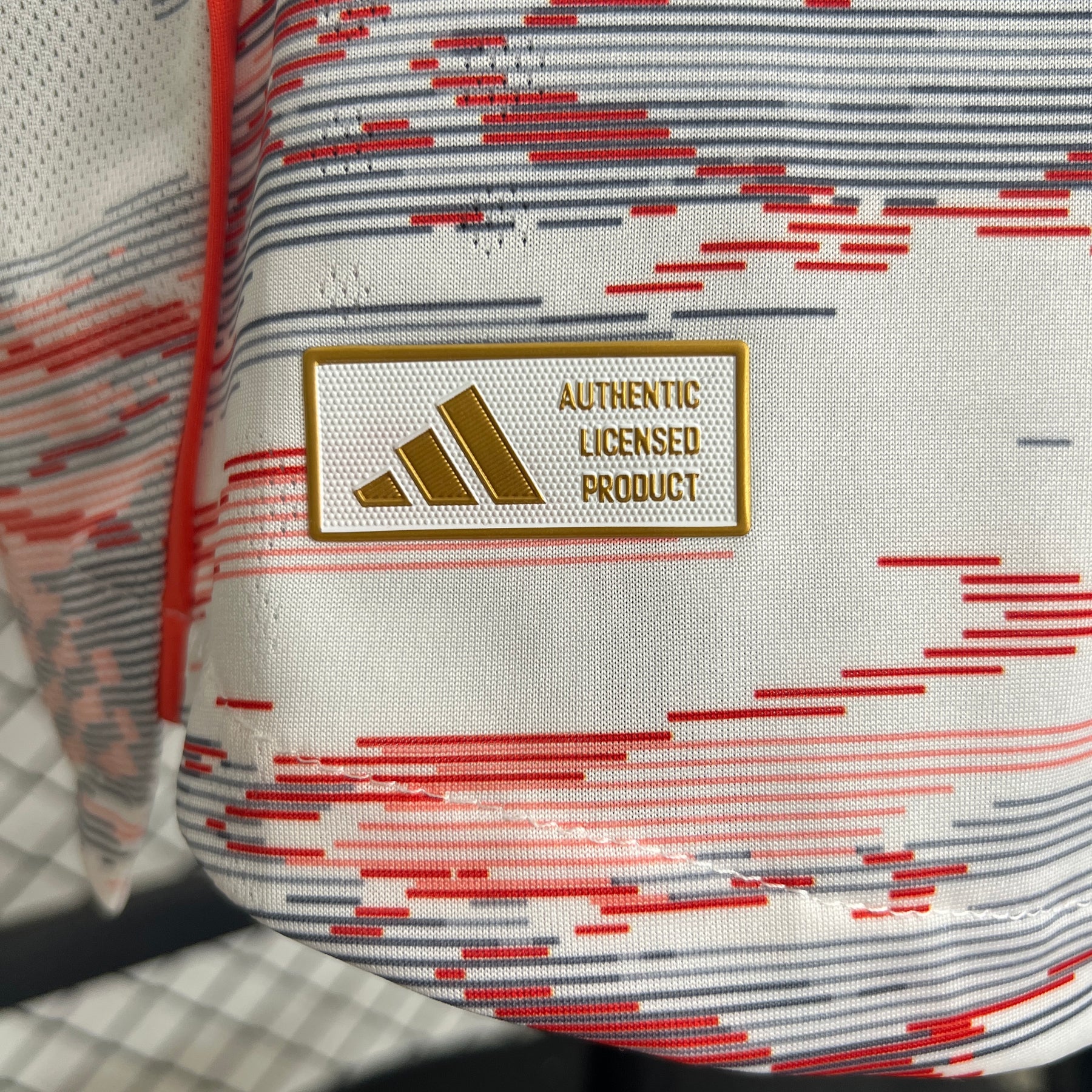 CAMISA BAYERN DE MUNICH VERSÃO JOGADOR AWAY 25/26