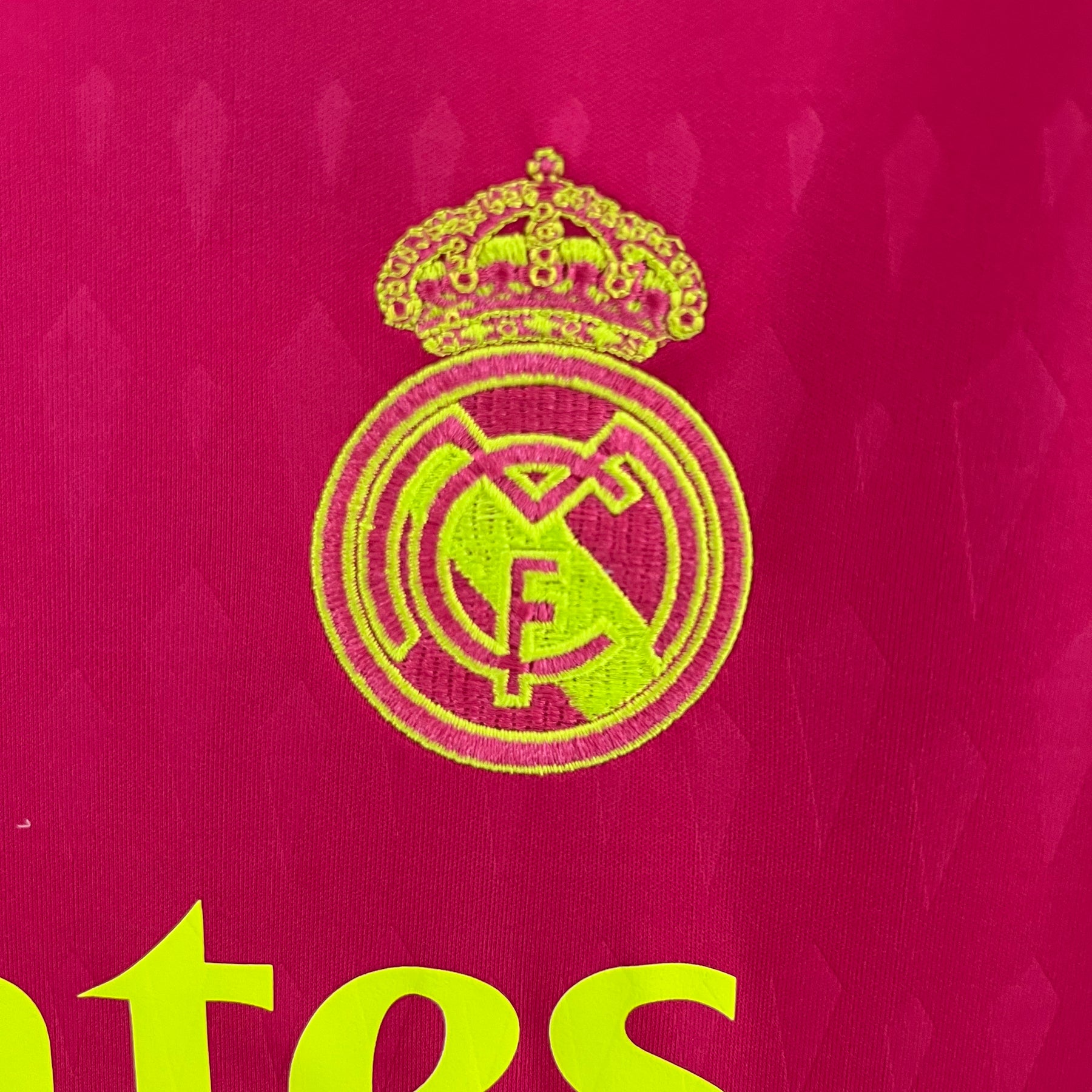 CAMISA REAL MADRID GOLEIRO PINK 23/24