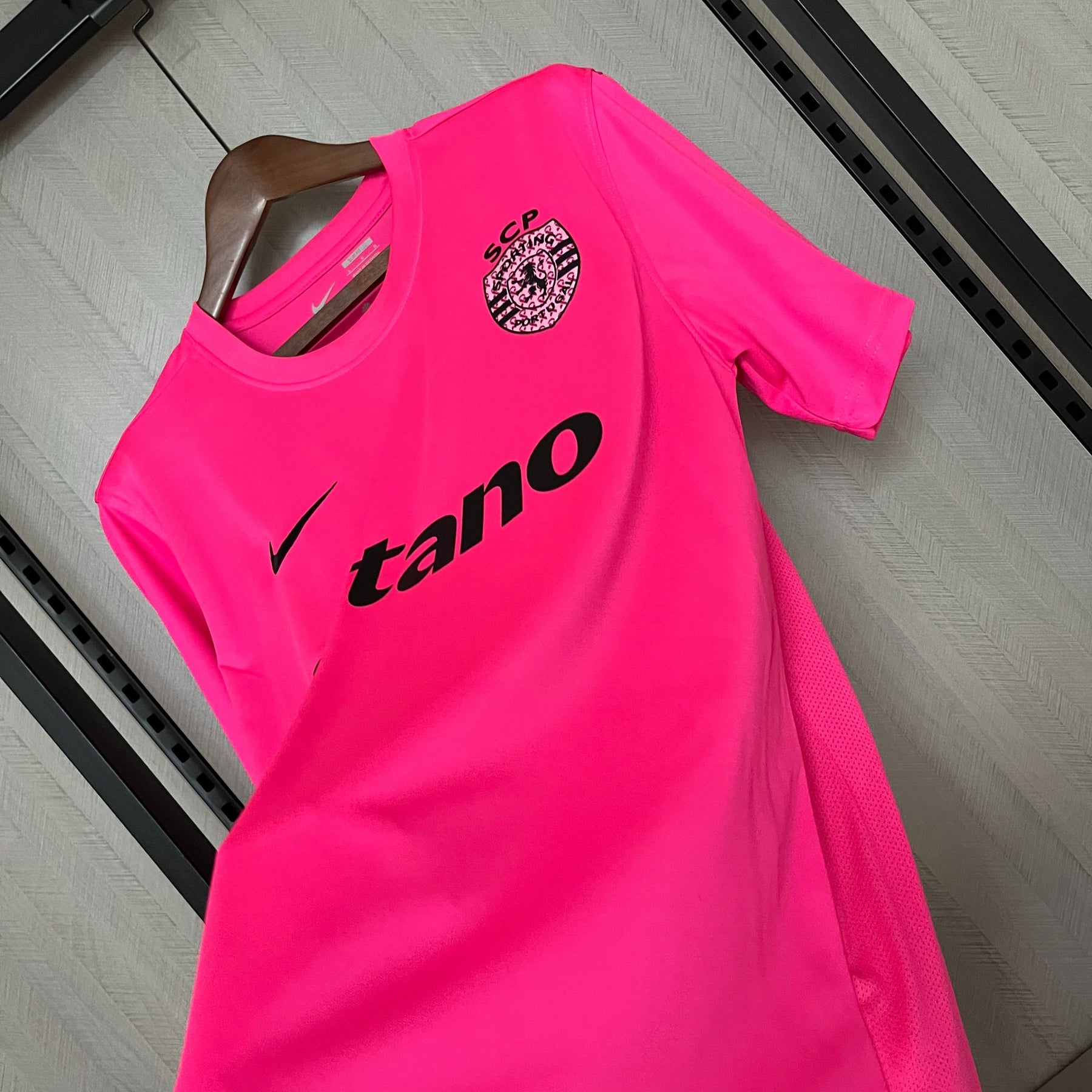 CAMISA SPORTING LISBOA OUTUBRO ROSA 24/25