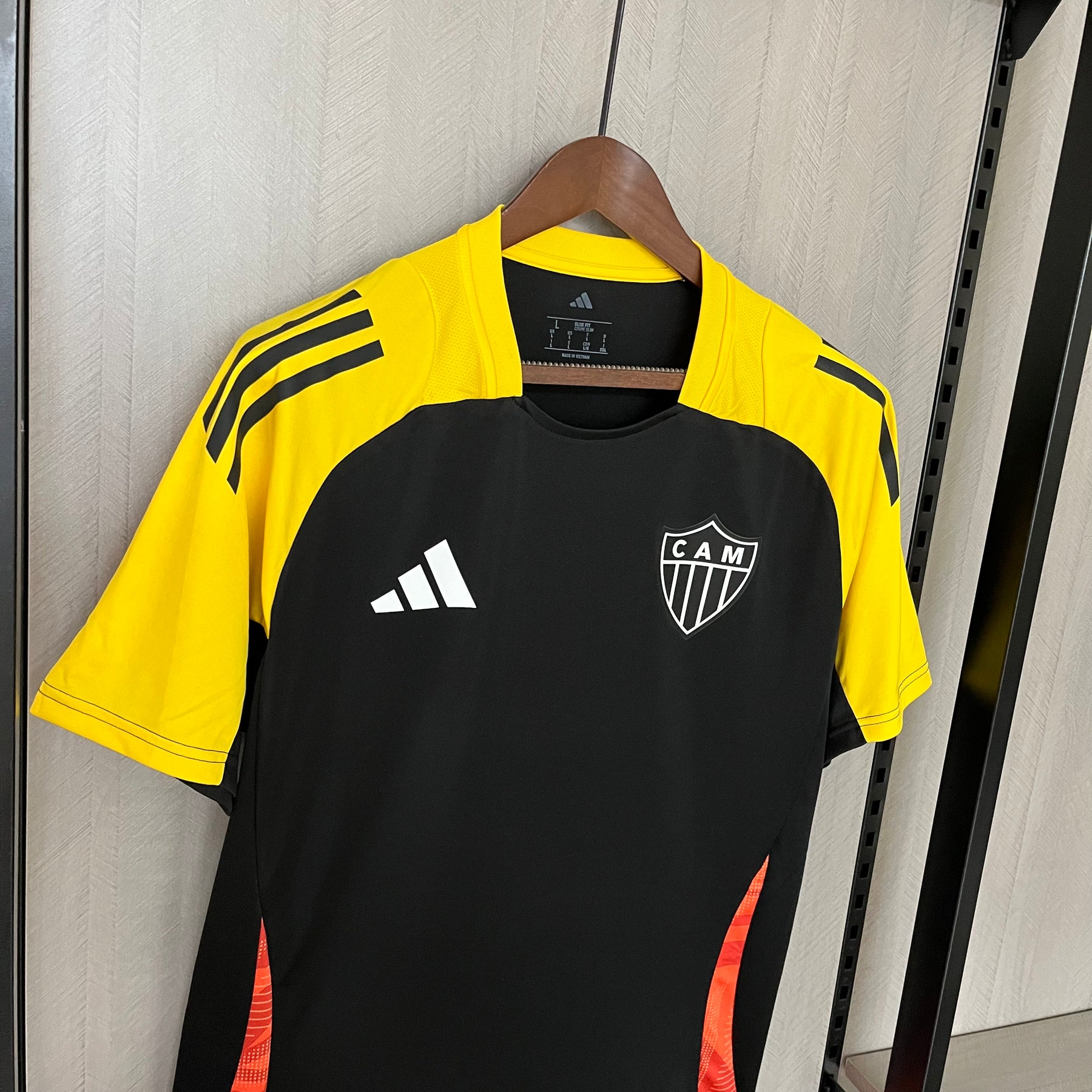 CAMISA ATLÉTICO MINEIRO TREINO BLACK 25/26