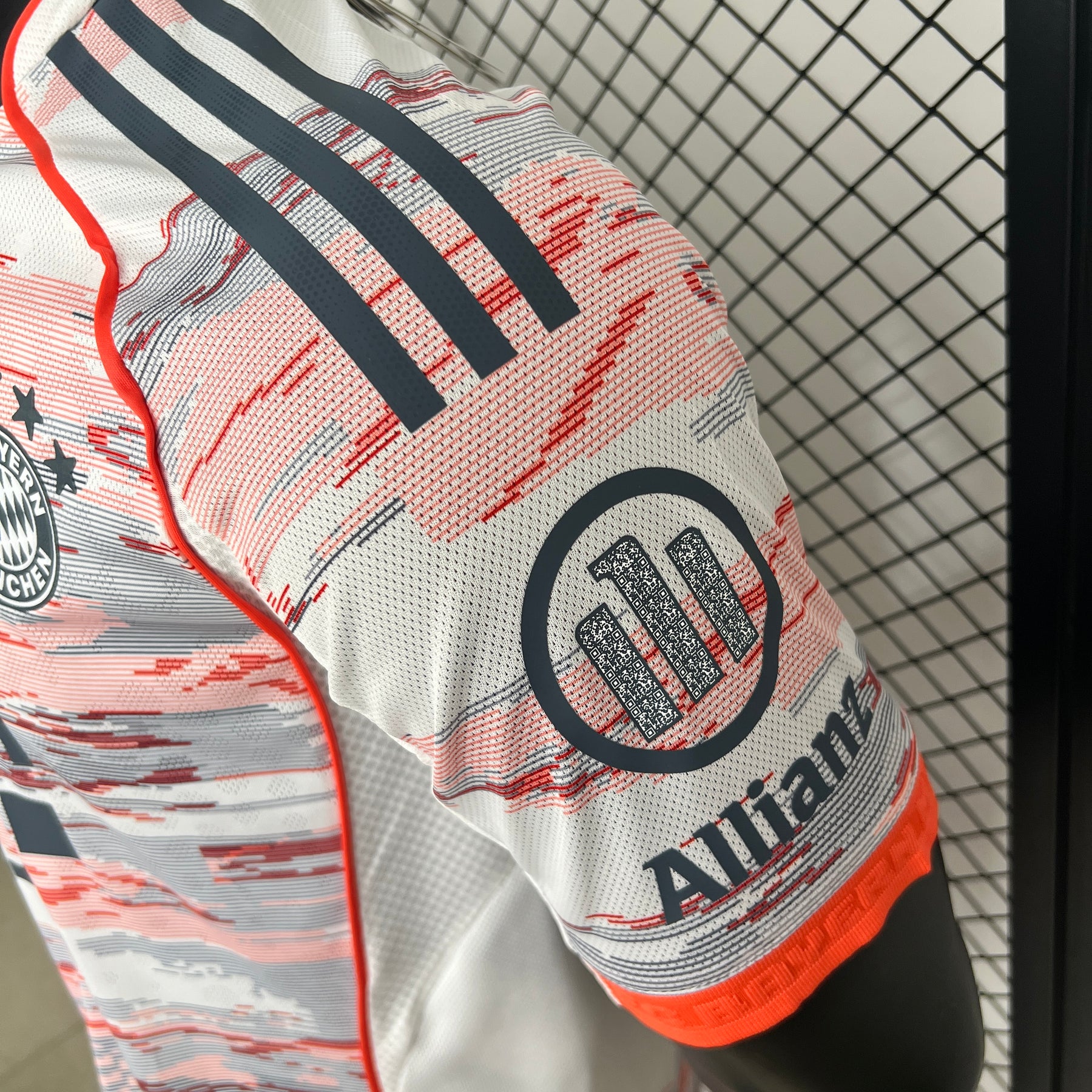 CAMISA BAYERN DE MUNICH VERSÃO JOGADOR AWAY 25/26