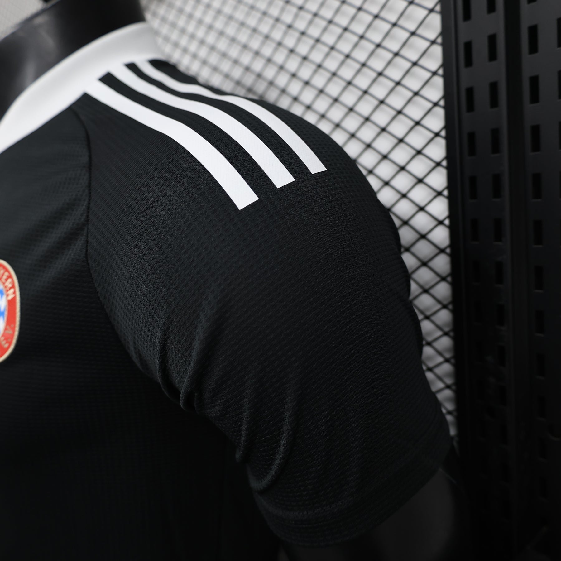 CAMISA BAYERN DE MUNICH VERSÃO JOGADOR BLACK 24/25