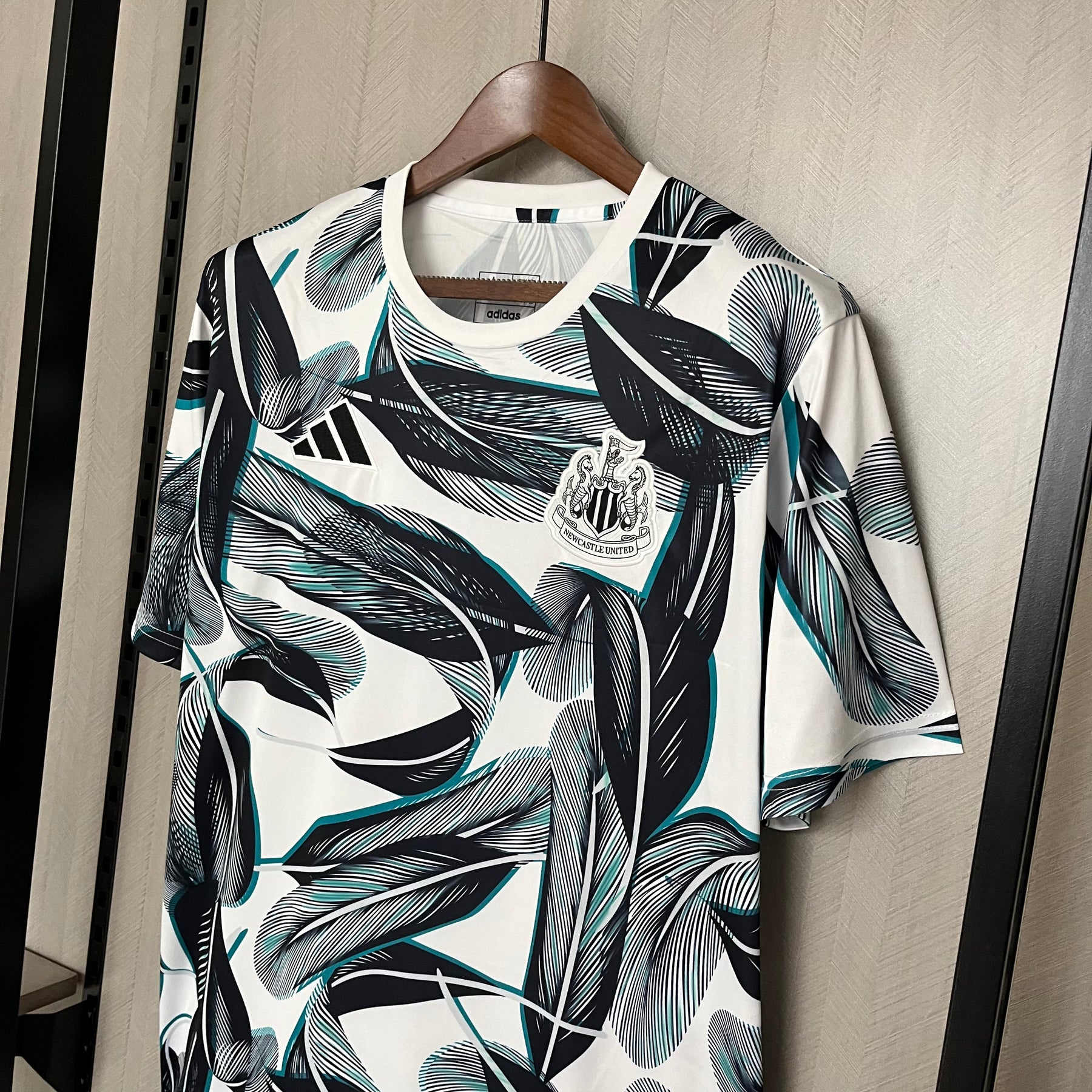 CAMISA NEWCASTLE PRÉ-JOGO 24/25