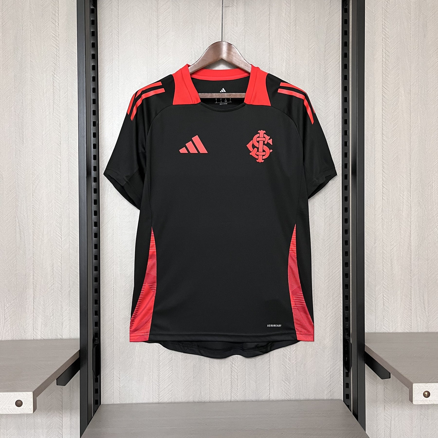 CAMISA INTERNACIONAL TREINO BLACK 25/26