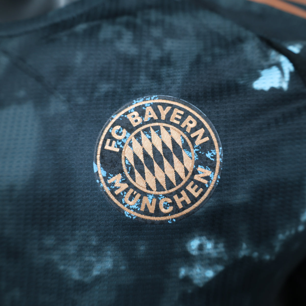 CAMISA BAYERN DE MUNICH VERSÃO JOGADOR AWAY 24/25