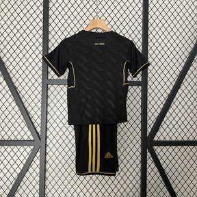 KIT INFANTIL RETRÔ REAL MADRID AWAY 11/12
