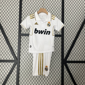 KIT INFANTIL RETRÔ REAL MADRID HOME 11/12
