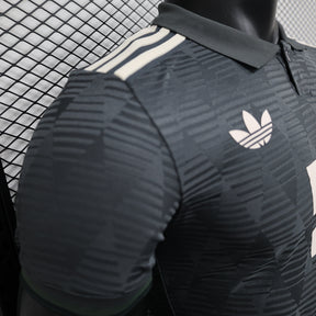 CAMISA BAYERN DE MUNICH VERSÃO JOGADOR FOURTH 24/25